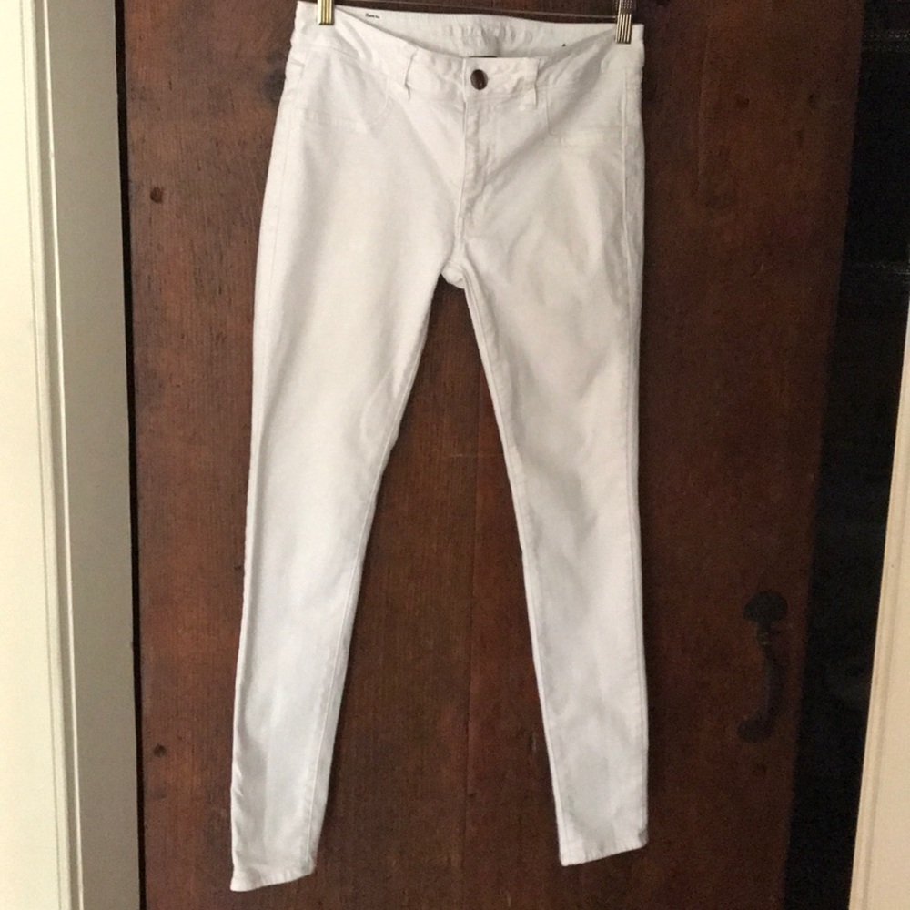 AE white jeggings size 6